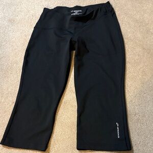 Brooks Black Workout Capris